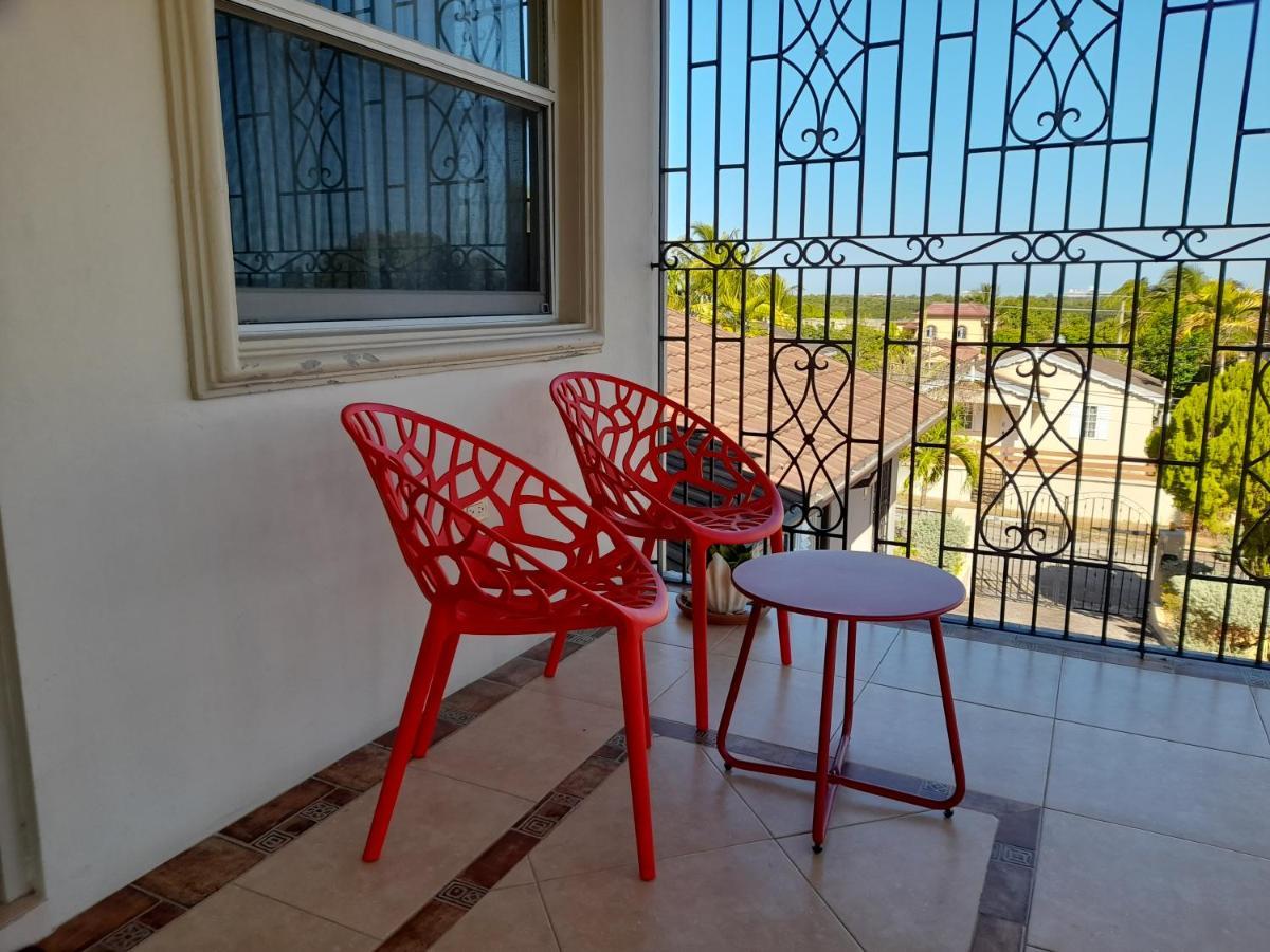 Ultimate Chill Montego Bay Apartment Bagian luar foto